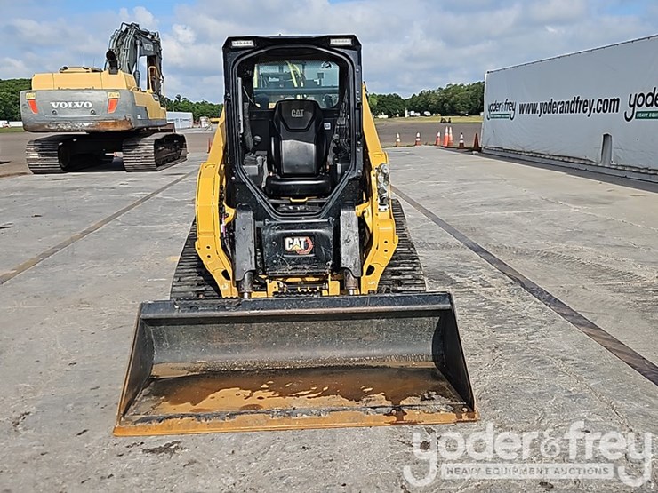 2025-caterpillar-255-image-14