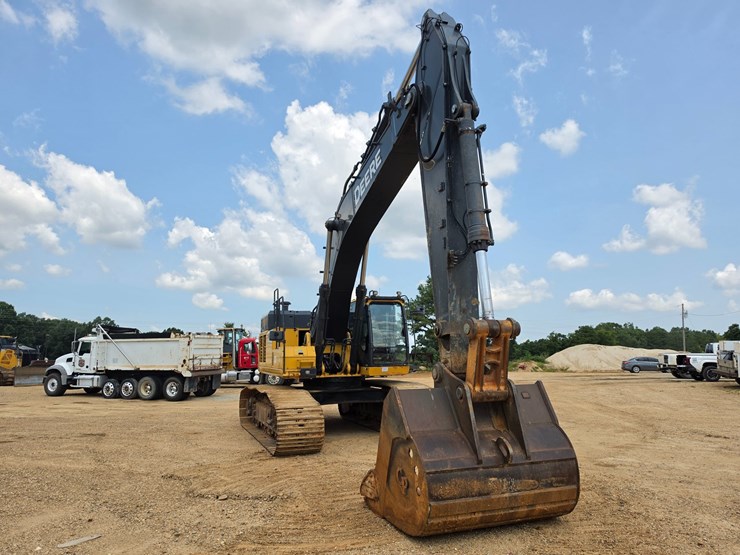2018-deere-470g-lc-image-21