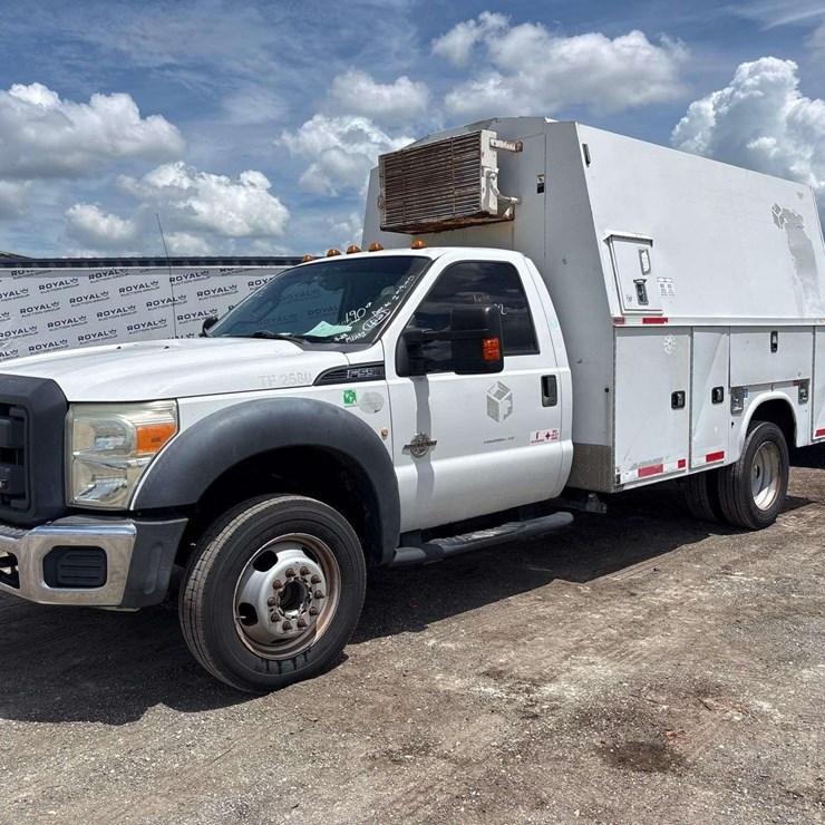 2015 FORD F550