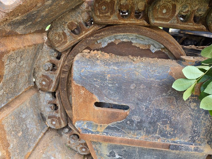 2023-caterpillar-374-image-63