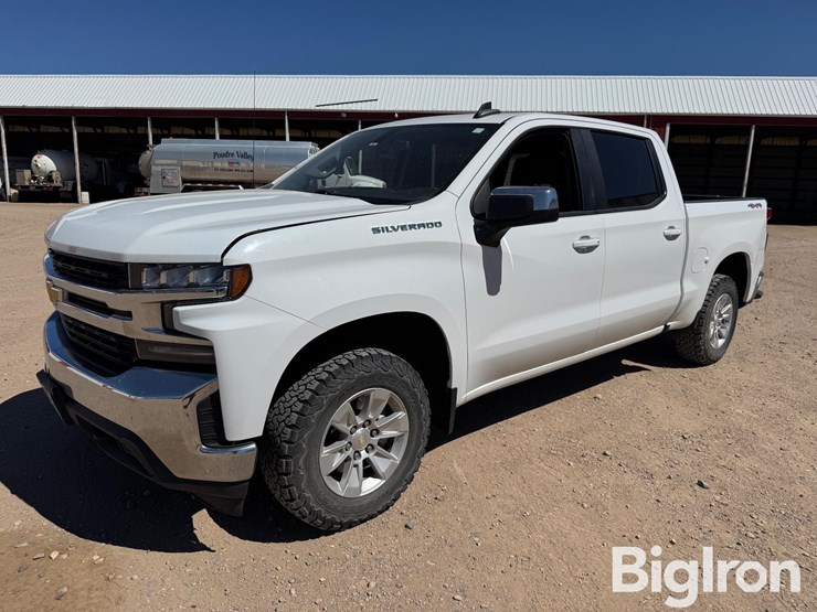 2021-chevrolet-silverado-1500-image-1