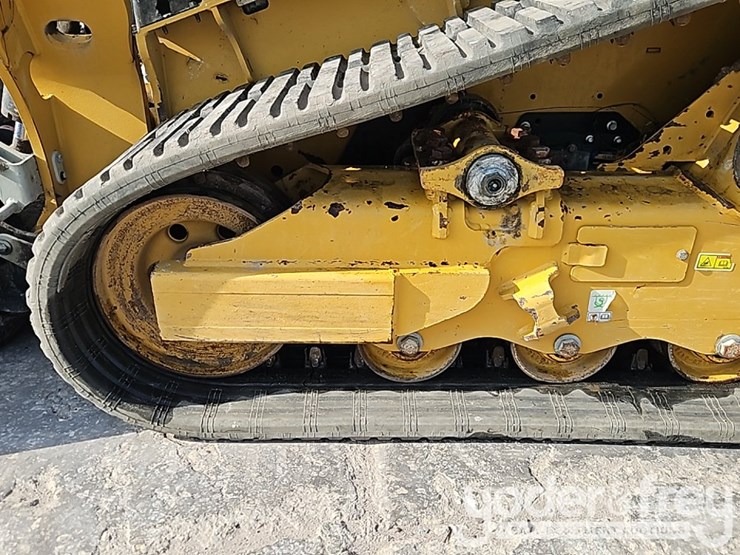 2025-caterpillar-255-image-18