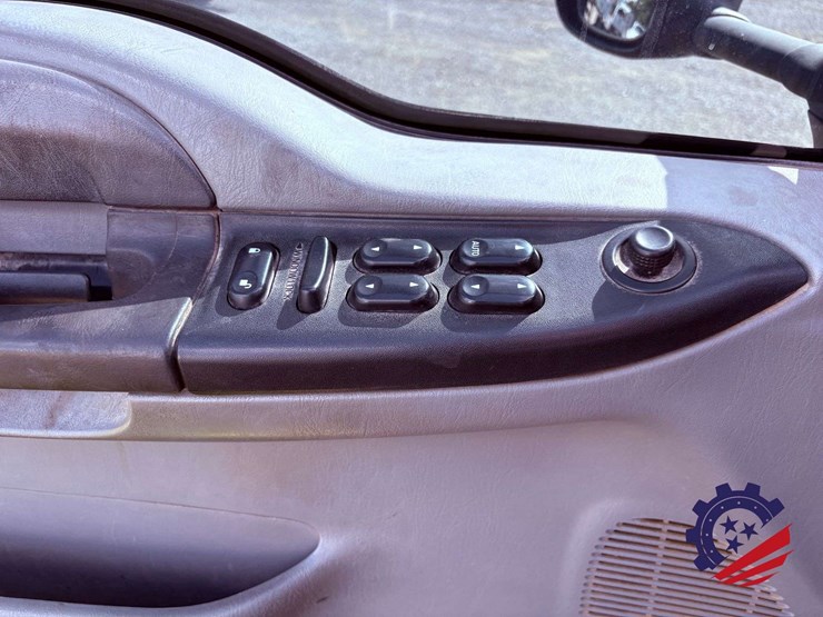 2006-ford-f550-xlt-sd-image-109
