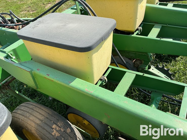 john-deere-7000-image-19