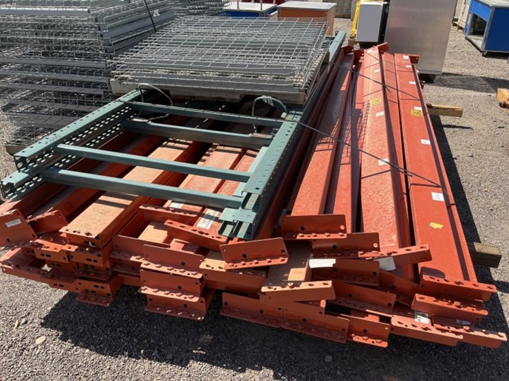 pallet-racking-uprights,-arms-&-shelves-image-2