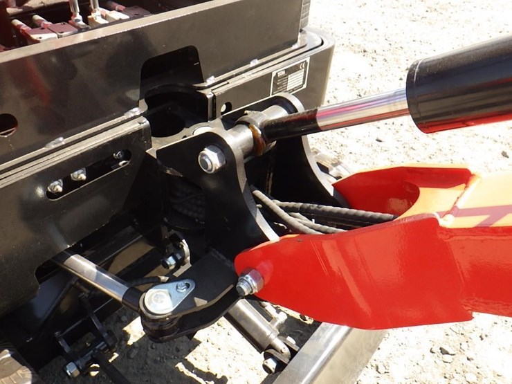2026-tpm-tpm-18hh-hydraulic-excavator-image-11