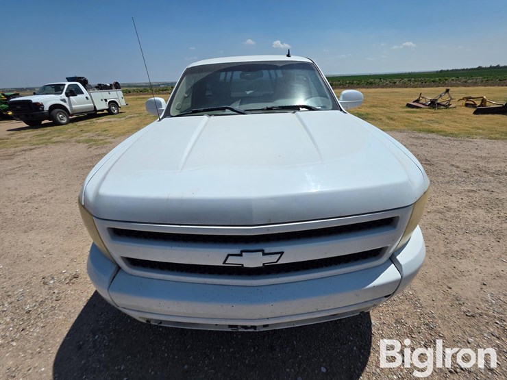2008-chevrolet-1500-image-2