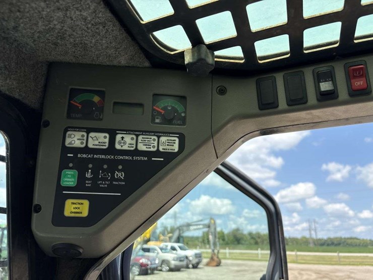 bobcat-t250-image-17