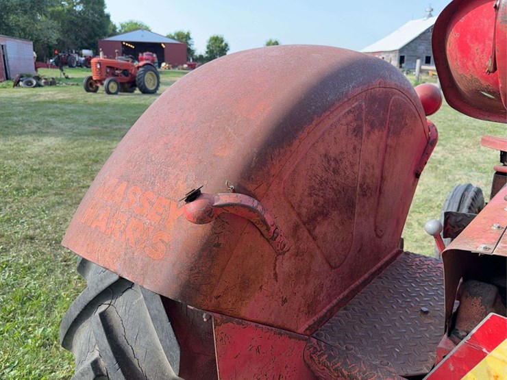 massey-ferguson-444-image-39