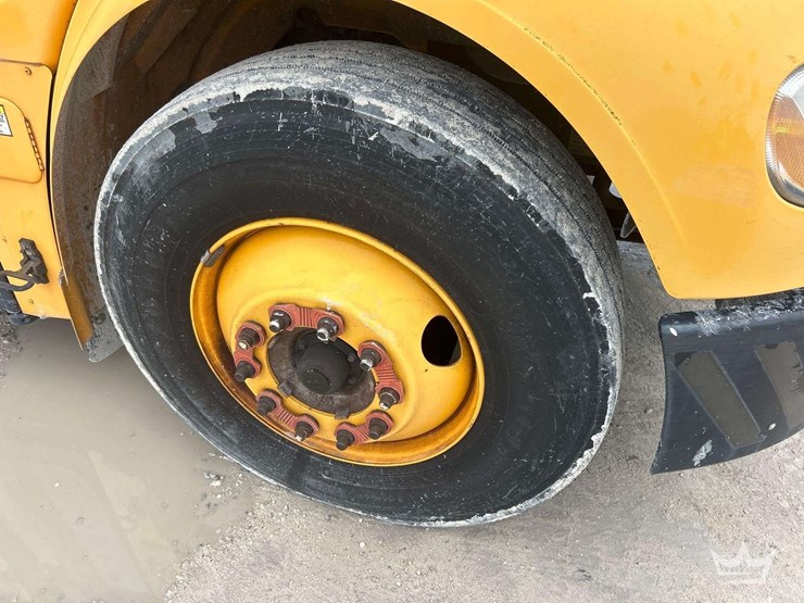 2016-freightliner-b2-image-45
