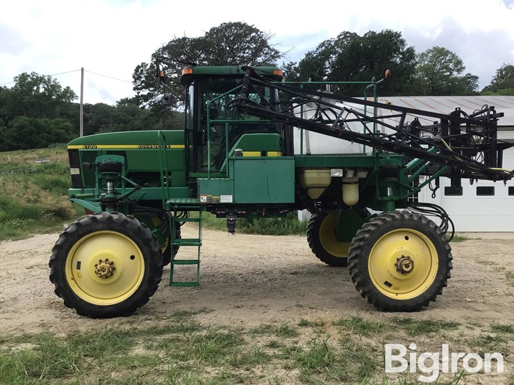 john-deere-4700-image-8