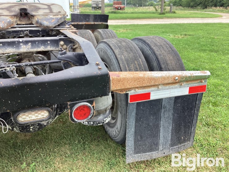 1997-peterbilt-379-image-13