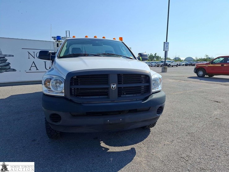 2008-dodge-ram-3500-image-2