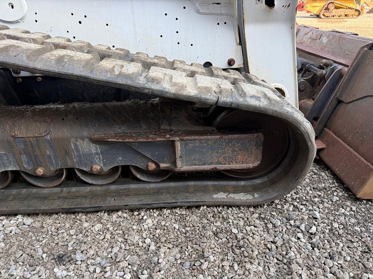 2020-bobcat-t740-image-14