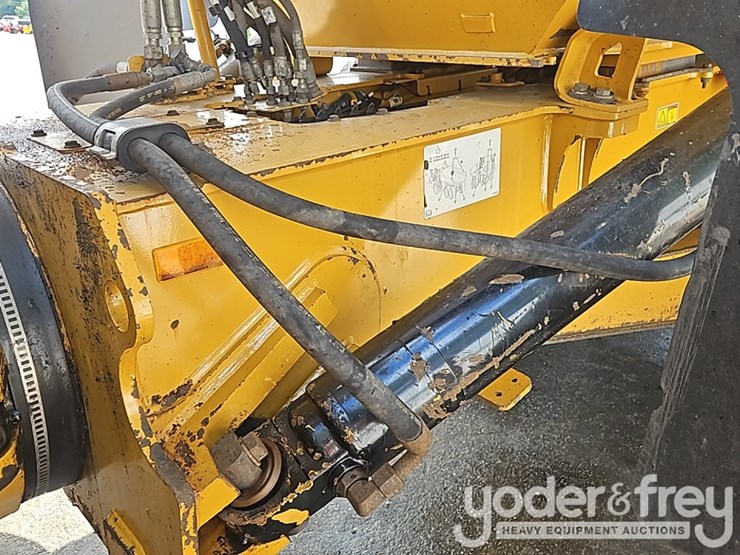 2021-caterpillar-730-image-20