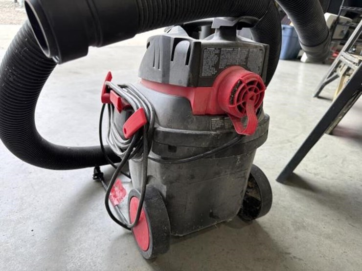 shop-vac,-saw-horses-image-3