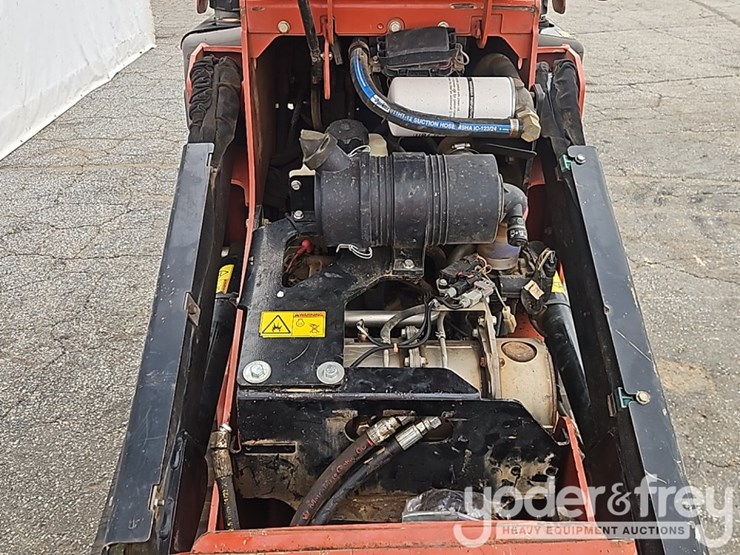 2019-ditch-witch-sk1050-image-15