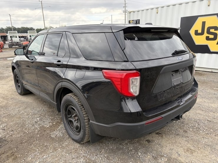2020-ford-explorer-image-6