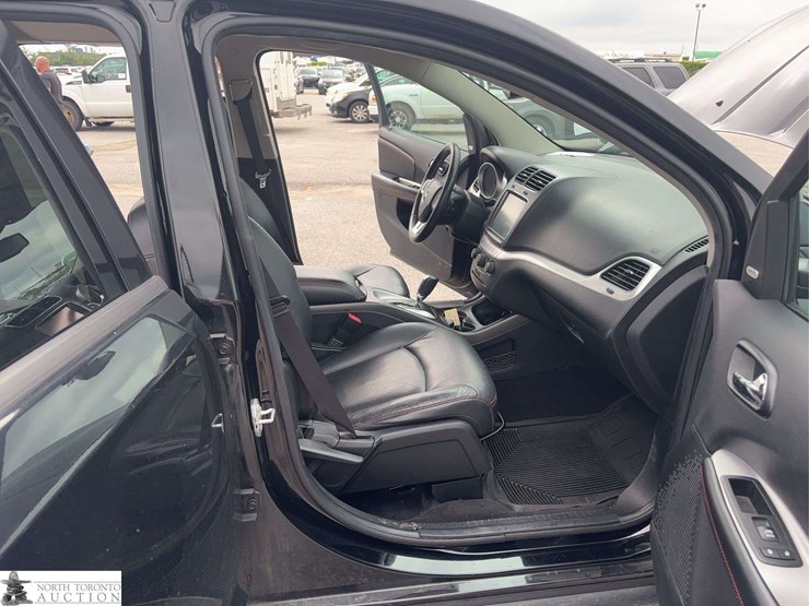 2015-dodge-journey-image-19