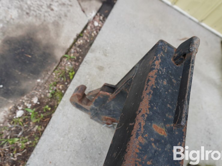 jeffers-i300-cat.-3-quick-hitch-image-16
