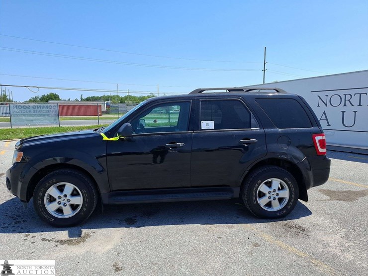 2012-ford-escape-image-8