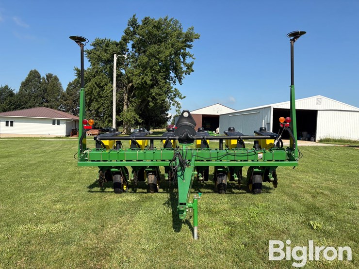 john-deere-7200-image-2