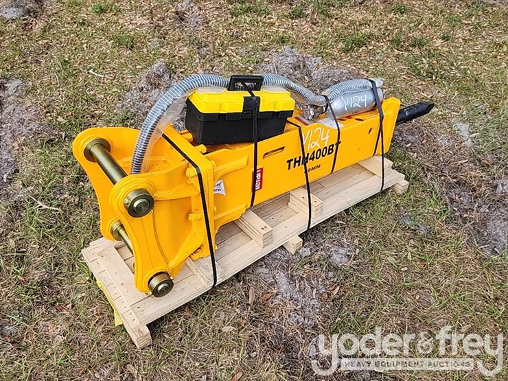 caterpillar-416-image-1