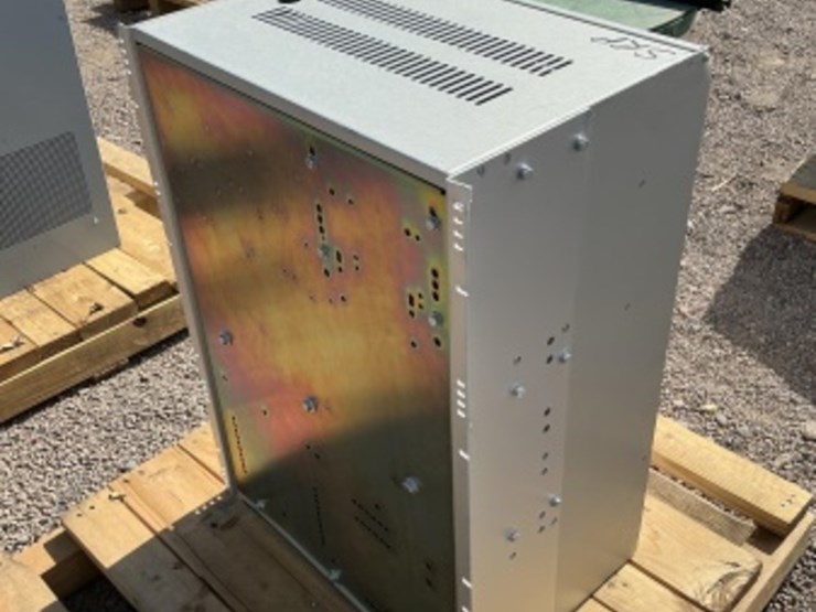 sens-battery-charger-image-3