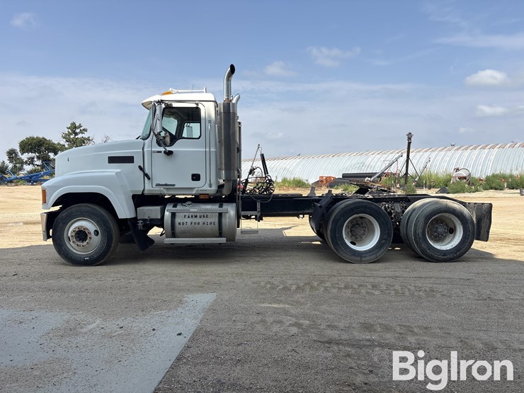 2005-mack-ch613-image-8