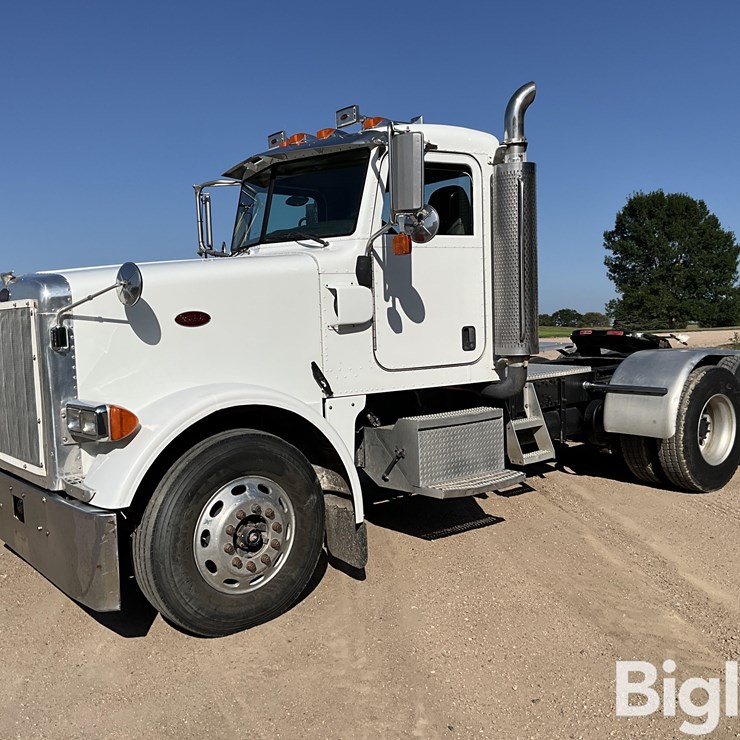 2005 PETERBILT 378