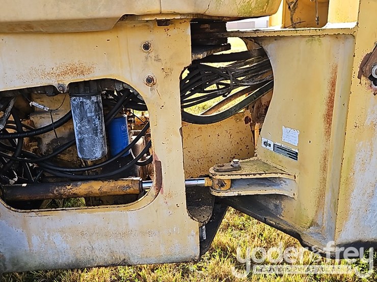 deere-624h-image-8