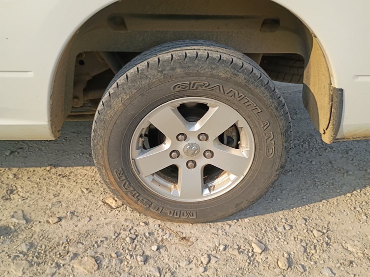 2012-dodge-1500-image-77