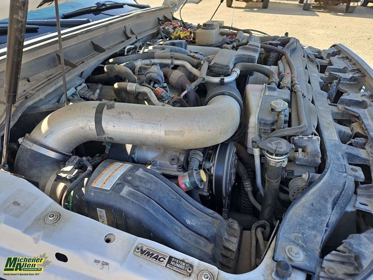 2013-ford-f550-image-32