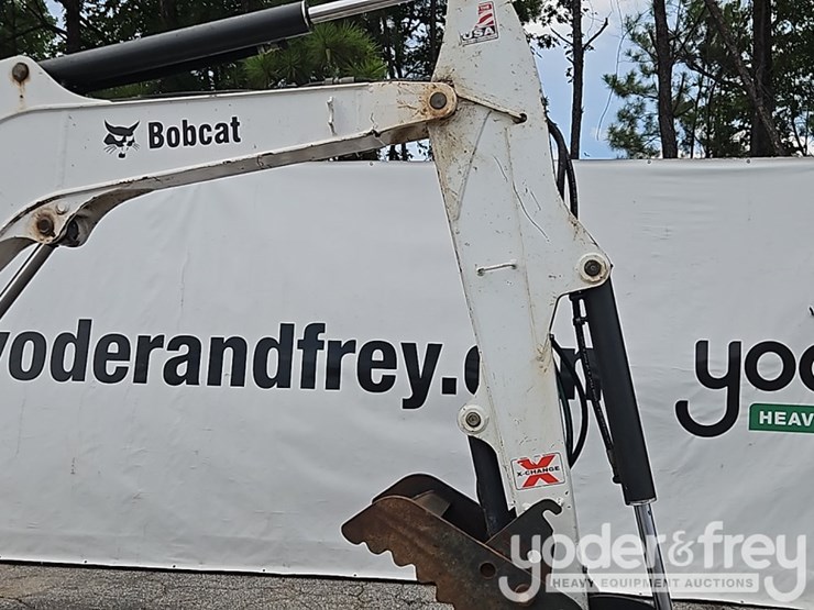 2016-bobcat-e32-image-25