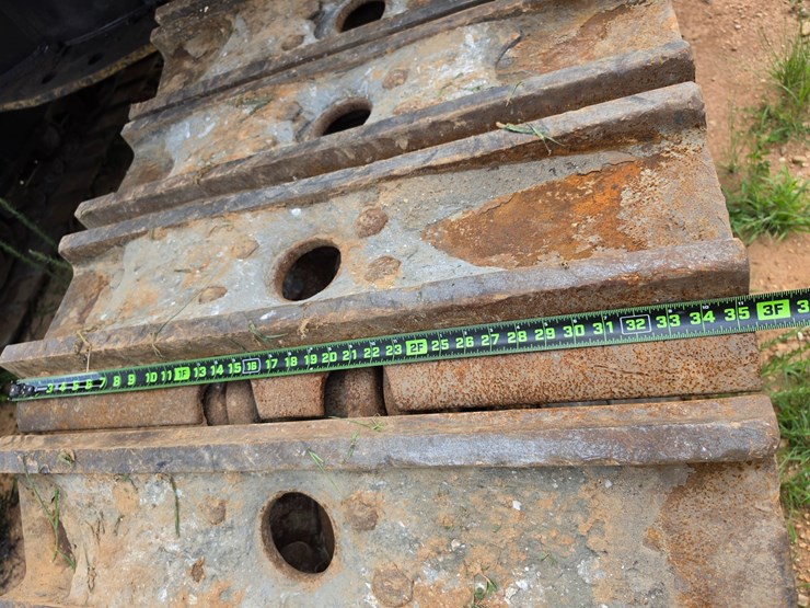 2023-caterpillar-374-image-54