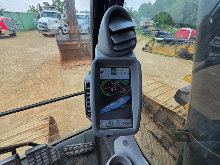 2018-deere-470g-lc-image-41