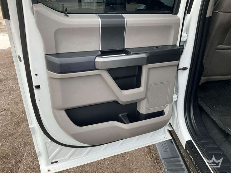 2017-ford-f350-image-17