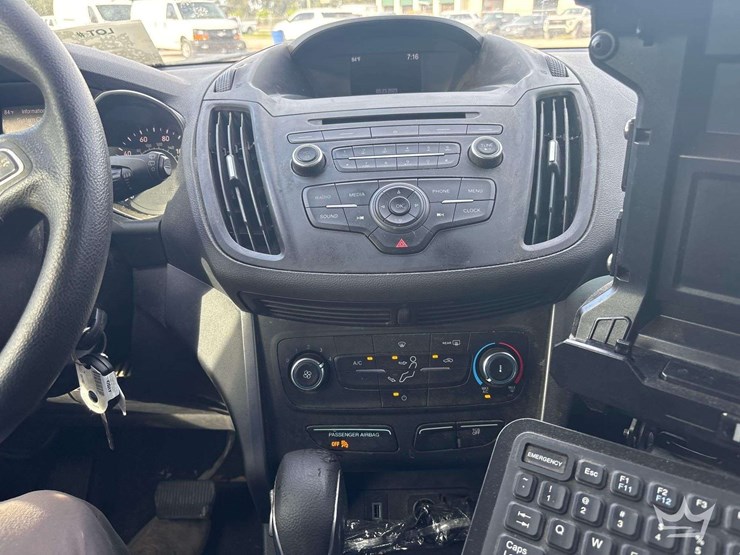 2010-ford-escape-image-14