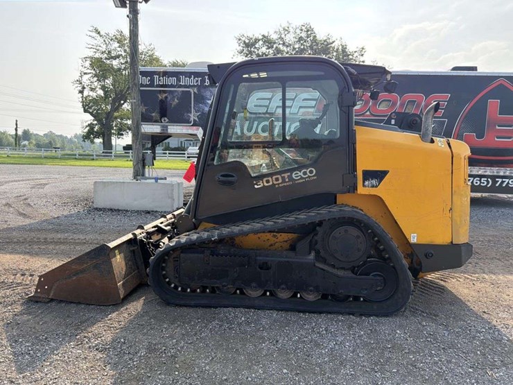 jcb-300t-image-2