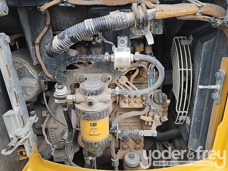 2023-caterpillar-302.7cr-image-29