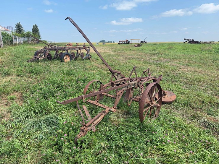 international-harvester-two-bottom-pull-type-moldboard-plow-image-1