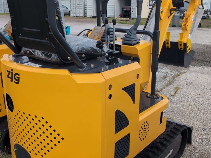 zjg-mini-excavator-zj-12-(yellow)-image-9
