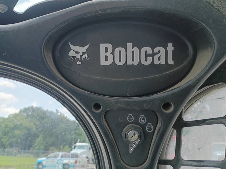 2023-bobcat-t770-image-43