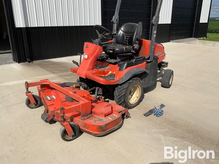 2010-kubota-f2680e-image-1