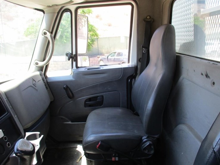2010-international-durastar-4300-image-8