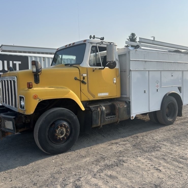 1983 INTERNATIONAL 2554