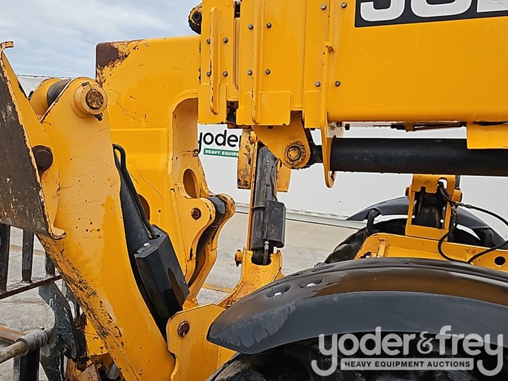 2016-jcb-512-56-image-17