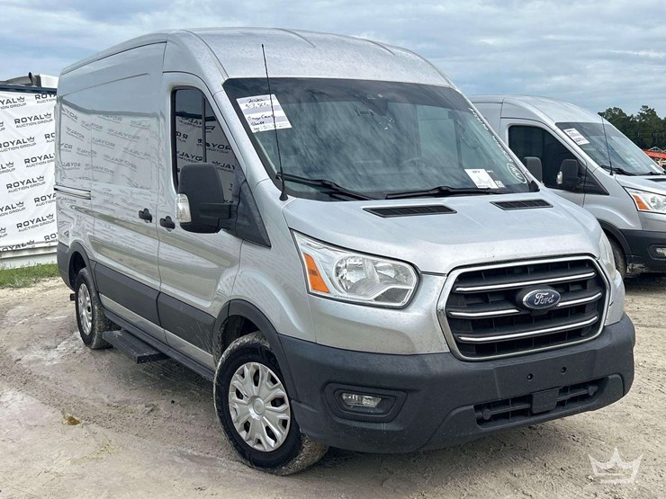 2020-ford-transit-image-2