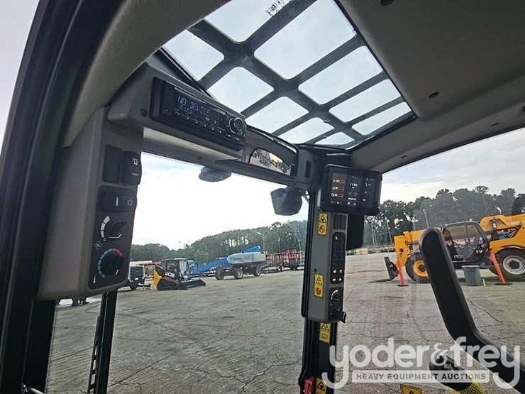 2026-jcb-215t-image-27