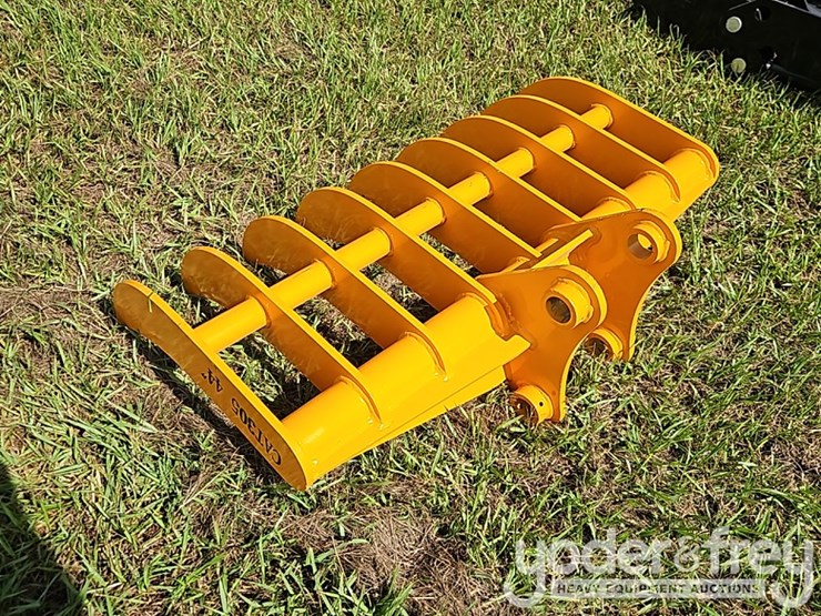 2026-caterpillar-305-image-2